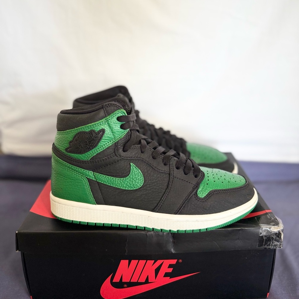 AUTHENTIC Jordan 1 Retro OG High Pine Green 2.0 size 8 555088-030 2020 PRE-OWNED